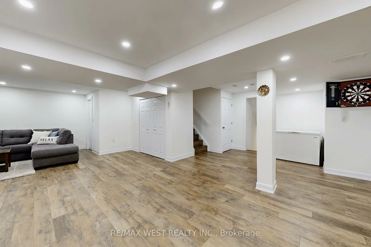 303, King, Mt Albert, East Gwillimbury