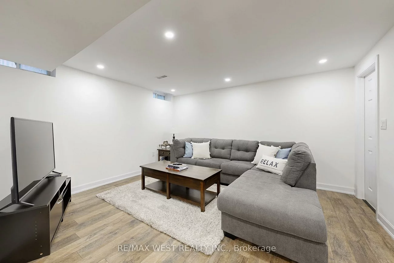 303, King, Mt Albert, East Gwillimbury