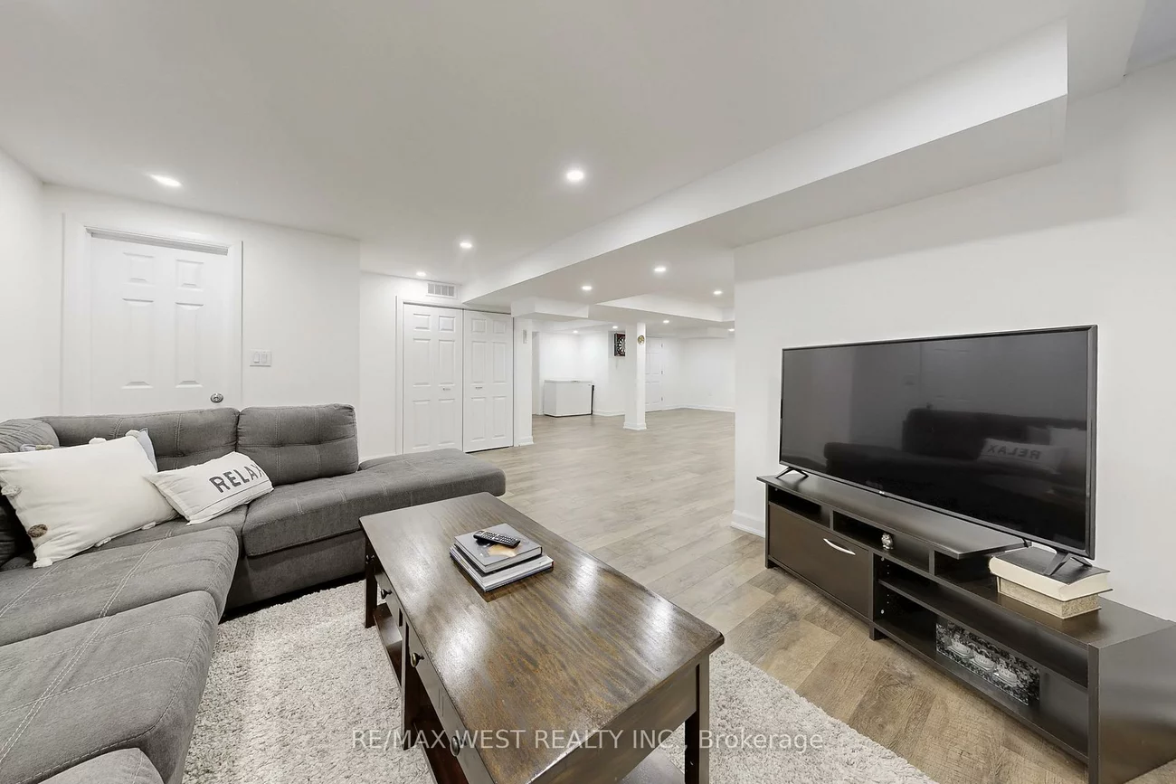 303, King, Mt Albert, East Gwillimbury