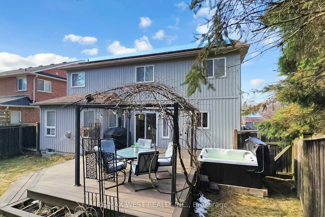 303, King, Mt Albert, East Gwillimbury