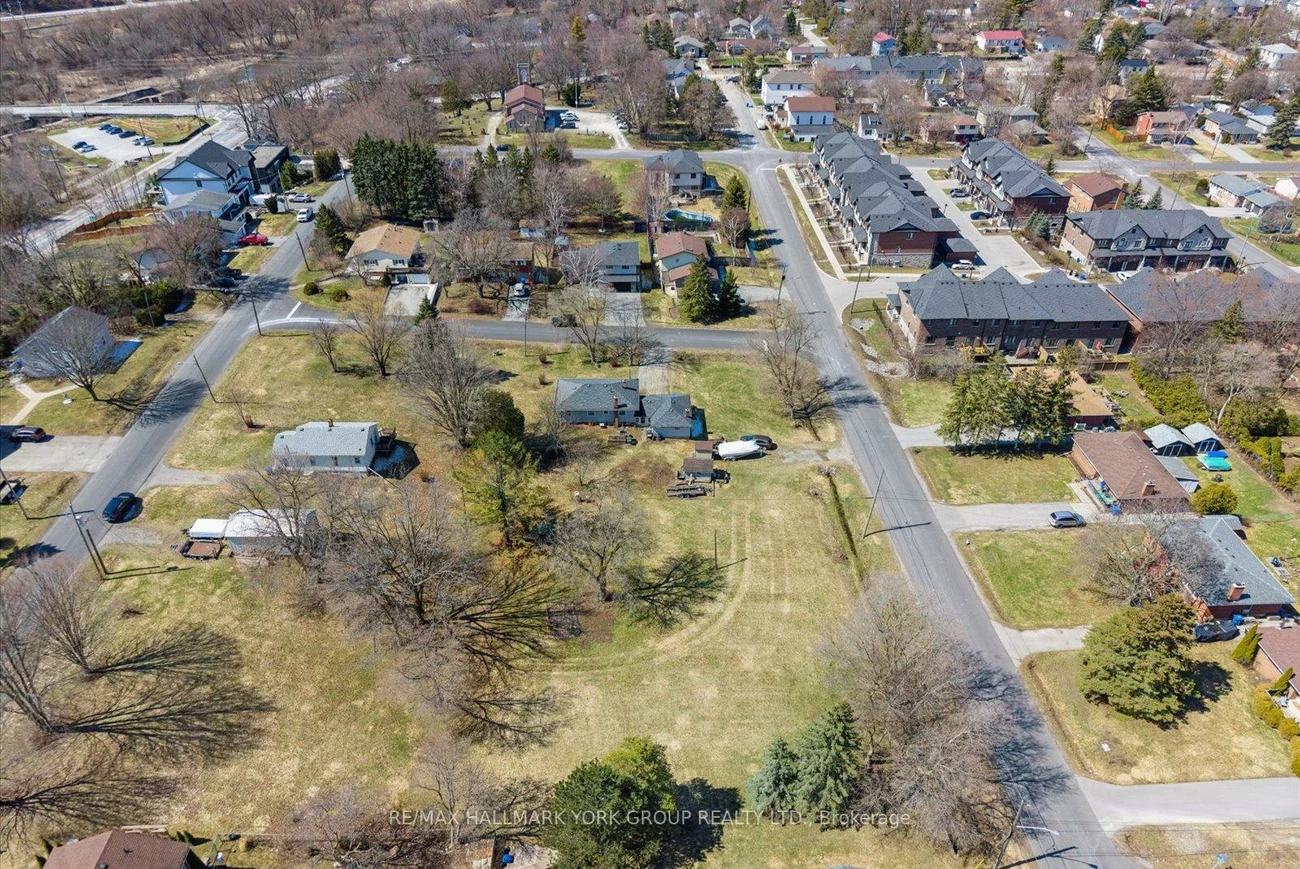 211, East, Holland Landing, East Gwillimbury