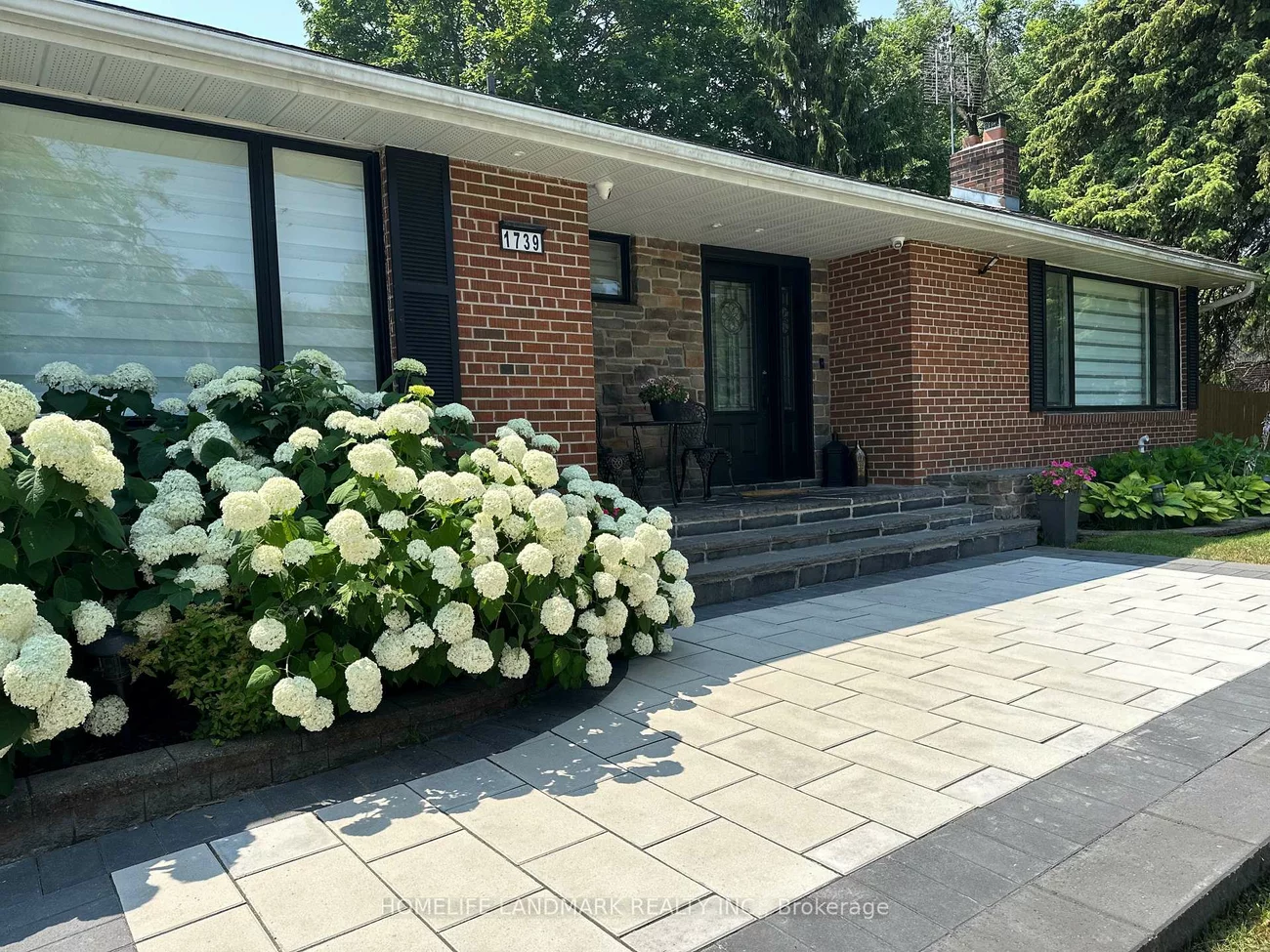 1739, Mount Albert, Sharon, East Gwillimbury