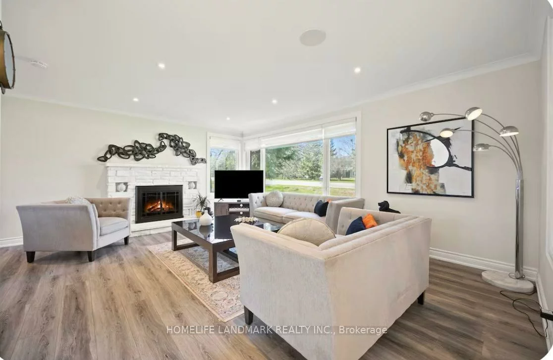 1739, Mount Albert, Sharon, East Gwillimbury