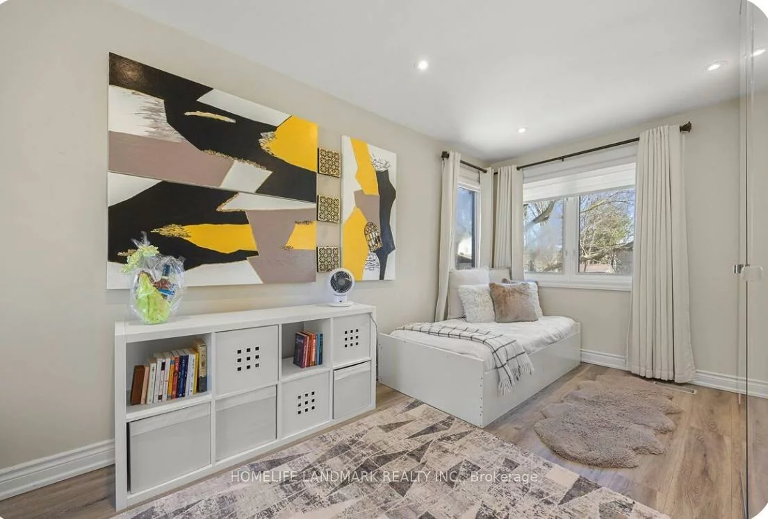 1739, Mount Albert, Sharon, East Gwillimbury