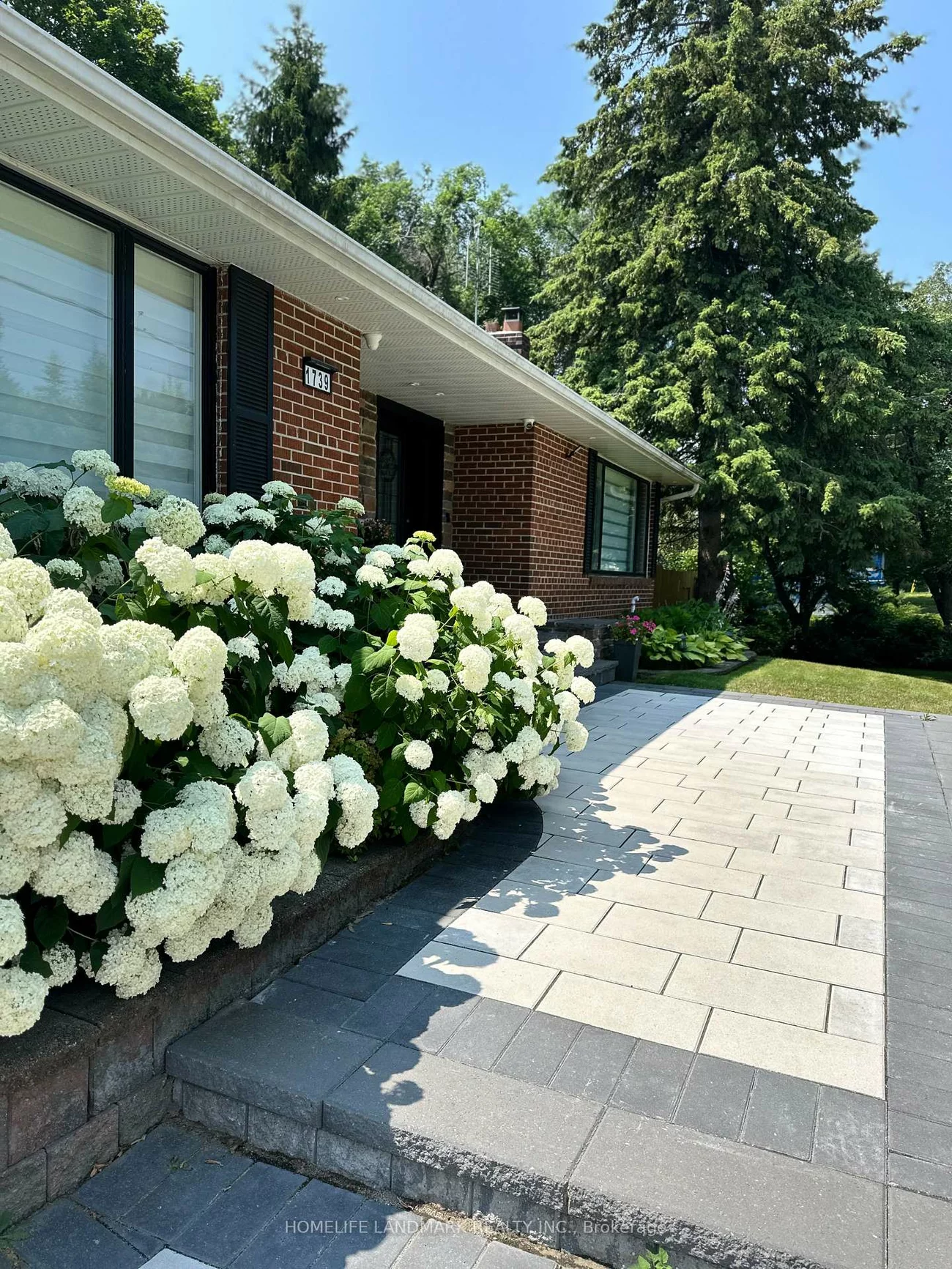 1739, Mount Albert, Sharon, East Gwillimbury