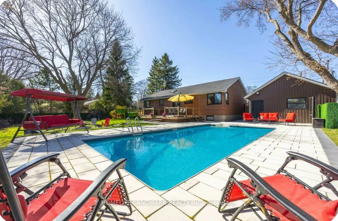 1739, Mount Albert, Sharon, East Gwillimbury