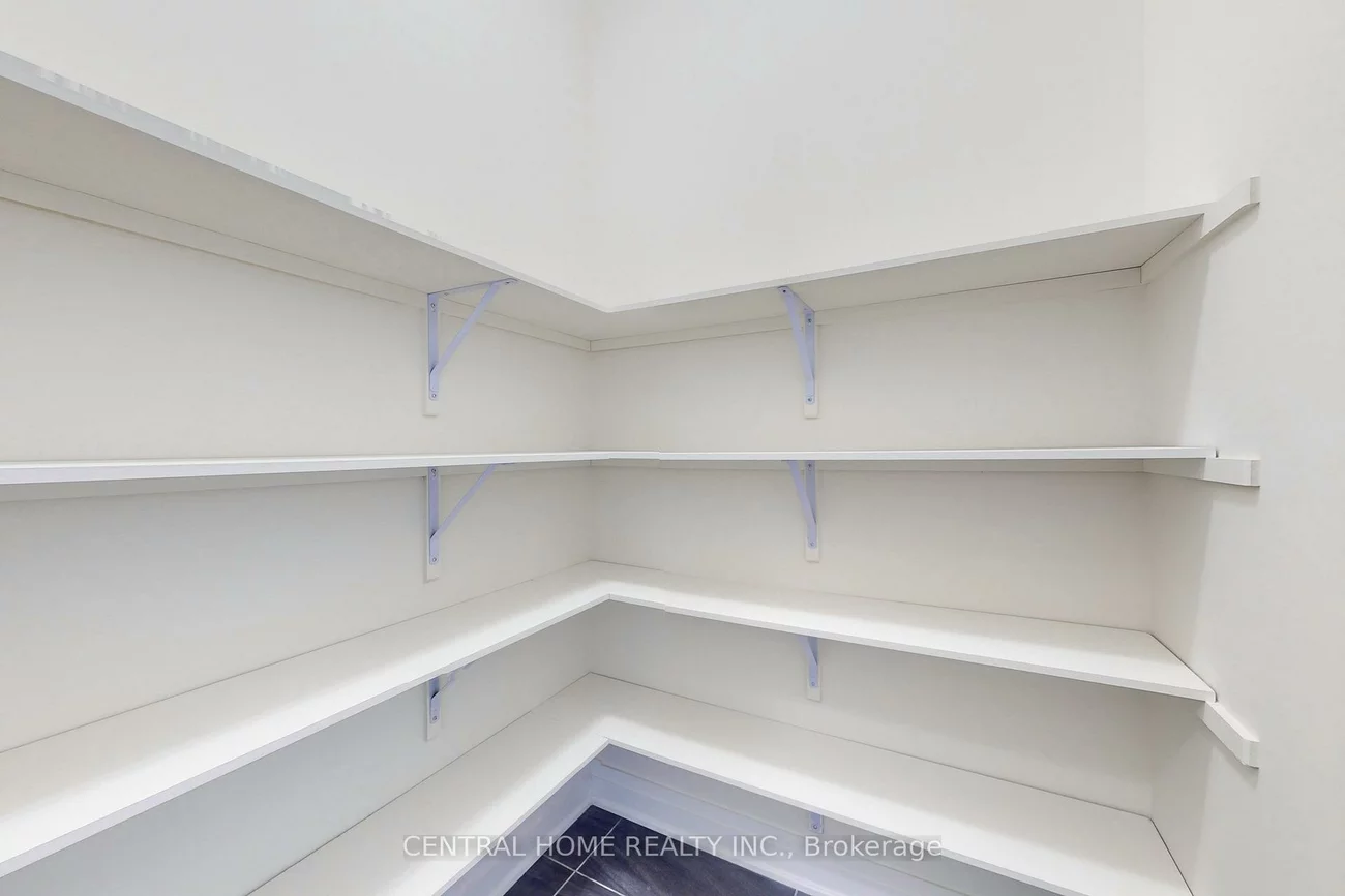 27, Upbound, Holland Landing, East Gwillimbury