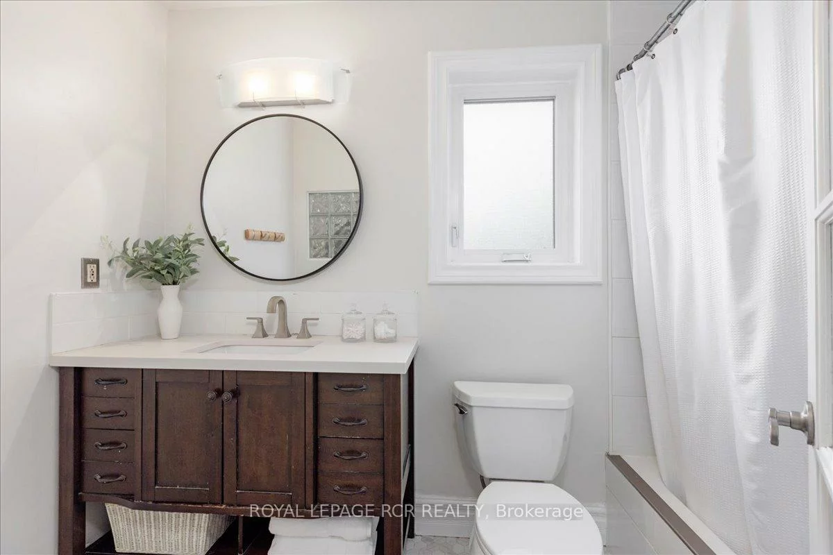 2, Royal Amber, Mt Albert, East Gwillimbury