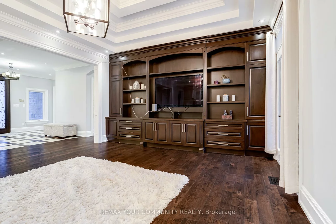 20111, Bathurst, Holland Landing, East Gwillimbury