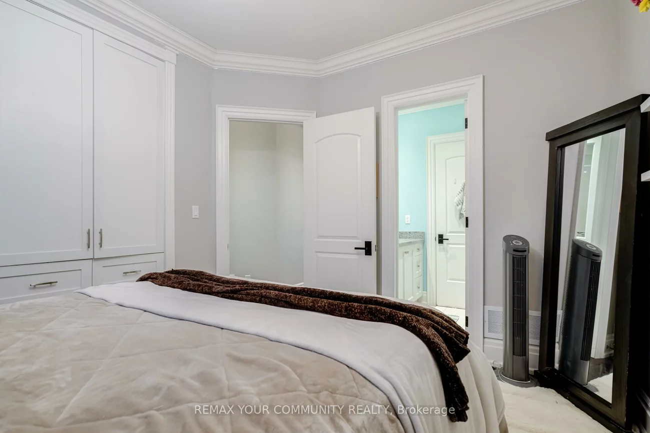 20111, Bathurst, Holland Landing, East Gwillimbury