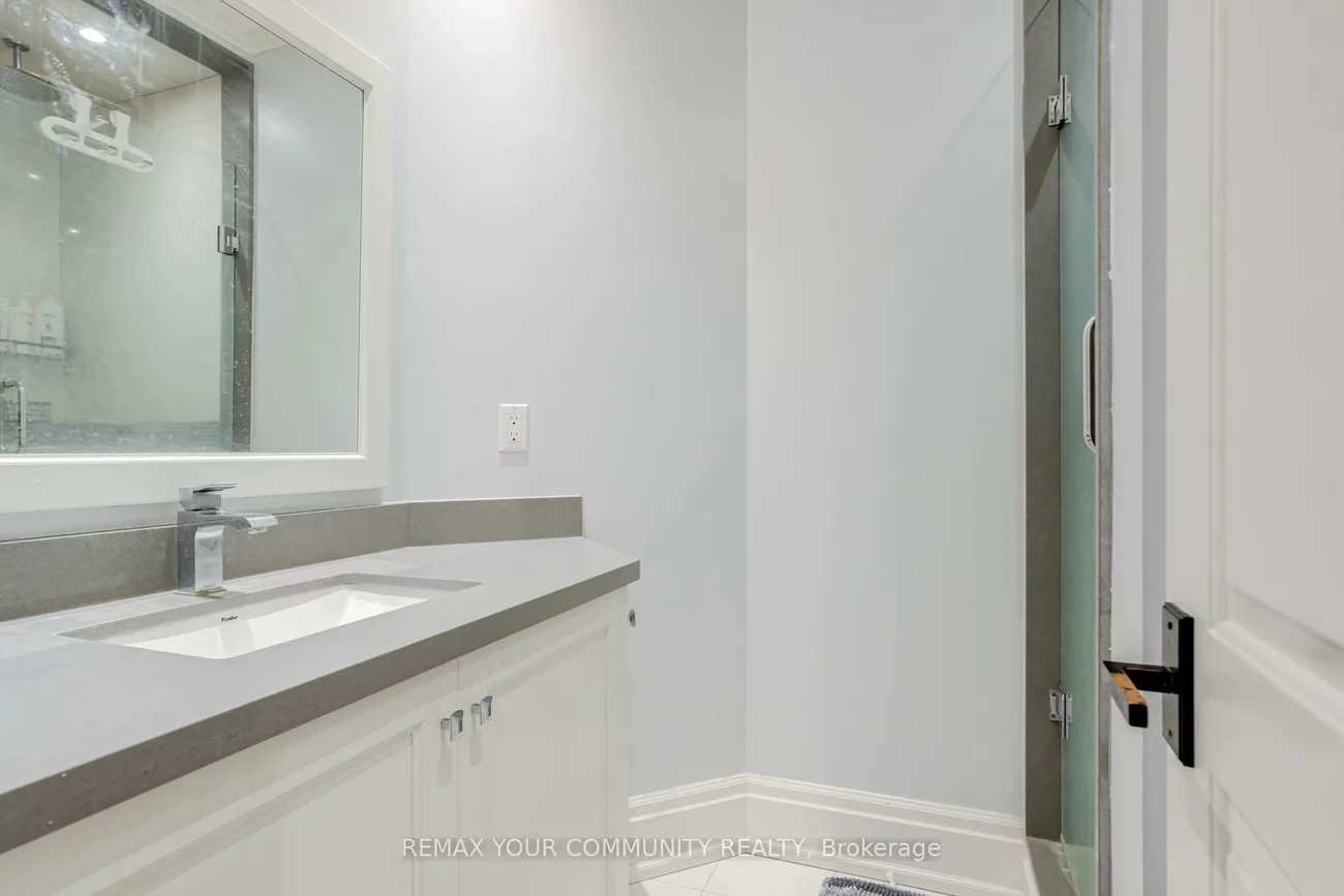 20111, Bathurst, Holland Landing, East Gwillimbury