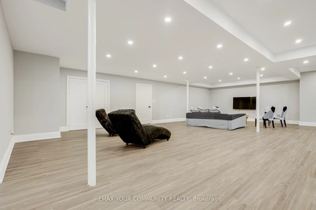 20111, Bathurst, Holland Landing, East Gwillimbury