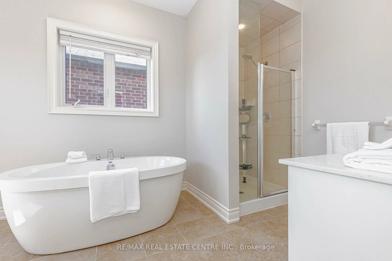 45, Carondale, Sharon, East Gwillimbury