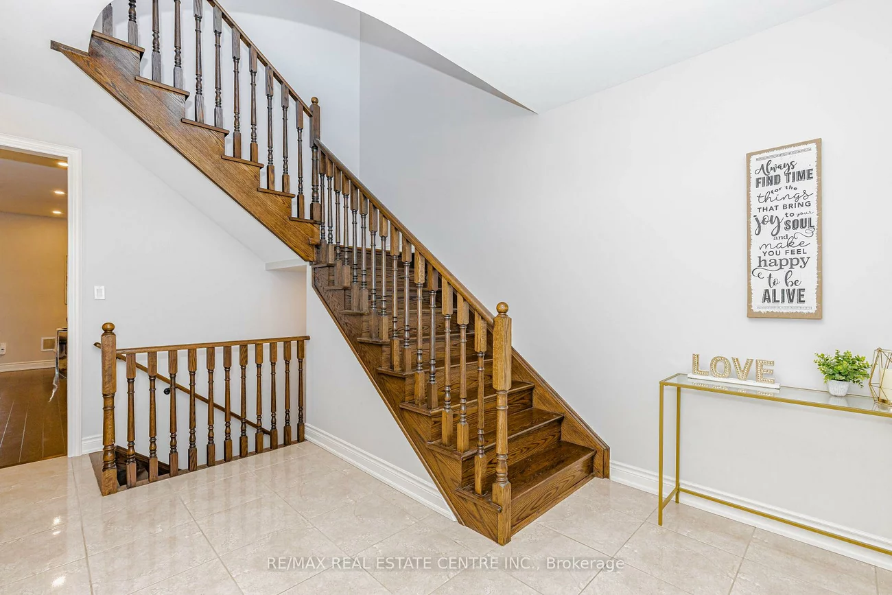 45, Carondale, Sharon, East Gwillimbury