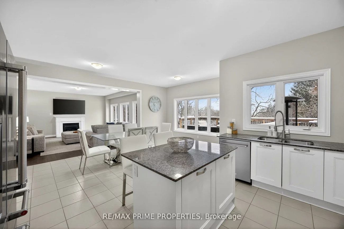 72, Ridge Gate, Mt Albert, East Gwillimbury