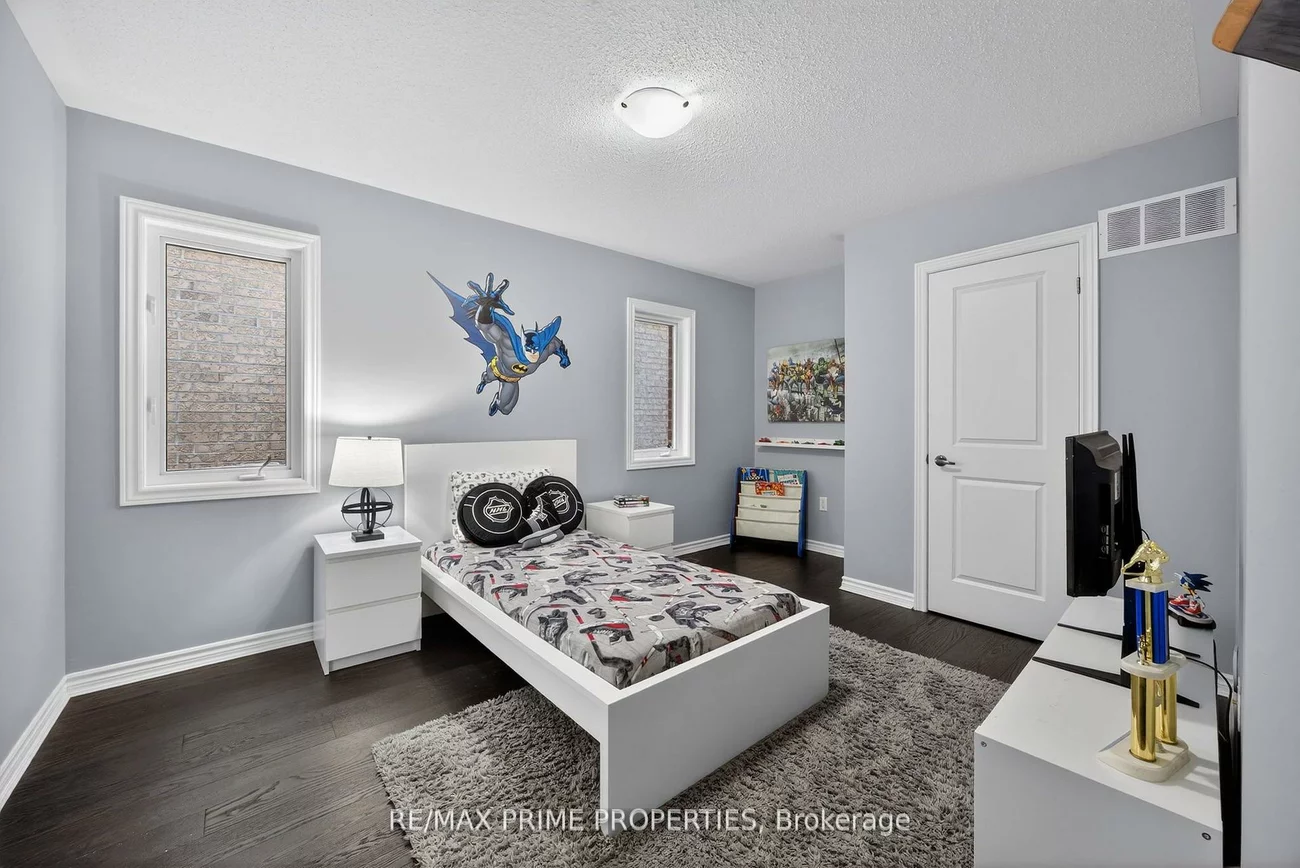 72, Ridge Gate, Mt Albert, East Gwillimbury