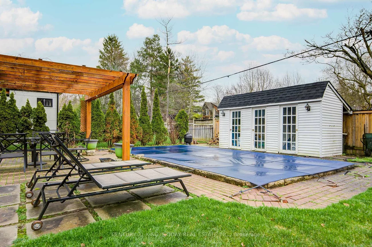 11, George, Sharon, East Gwillimbury