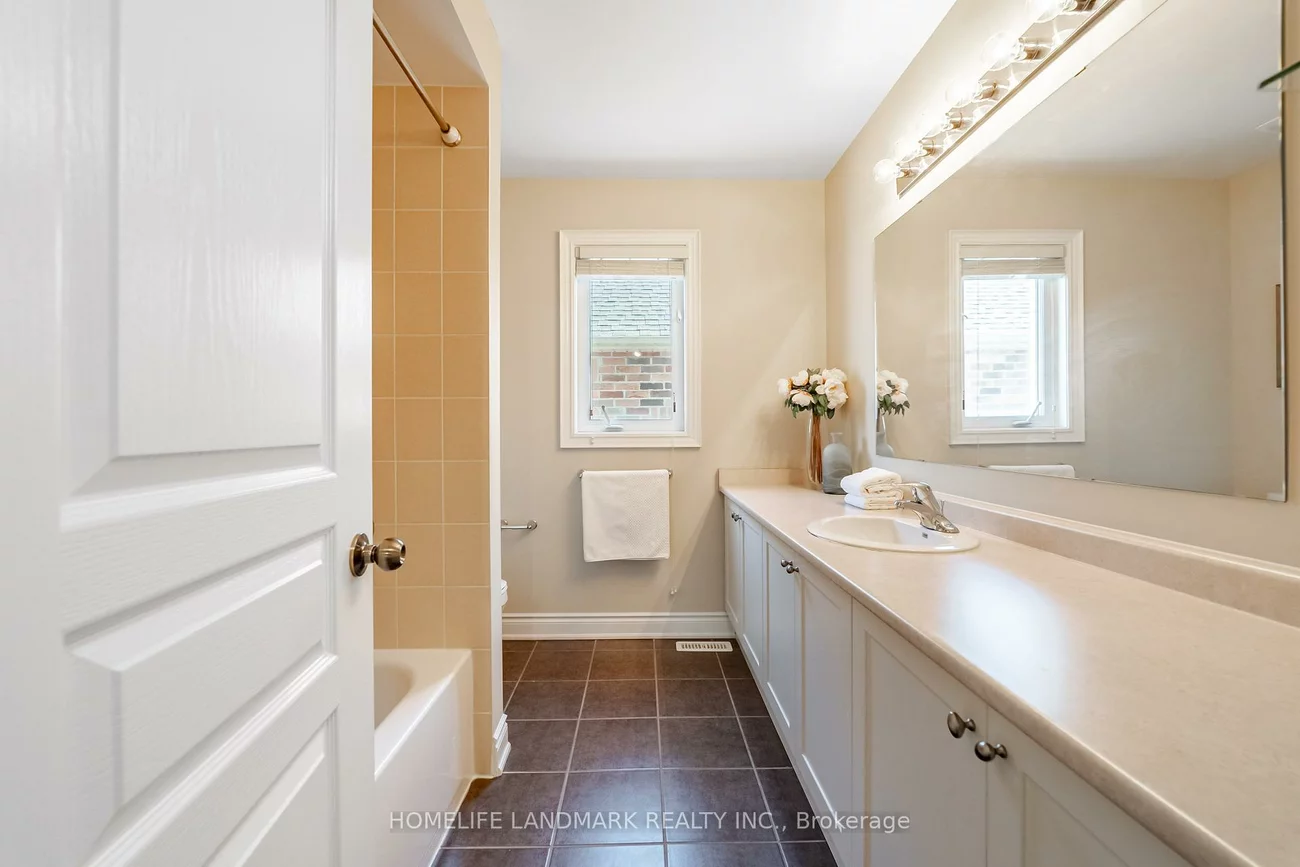9, OLD FIELD, Rural East Gwillimbury, East Gwillimbury
