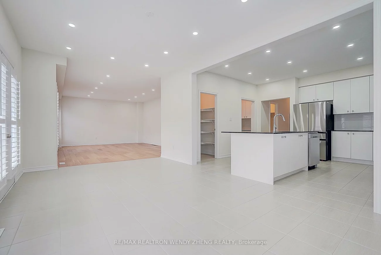 21, Charles White, Sharon, East Gwillimbury