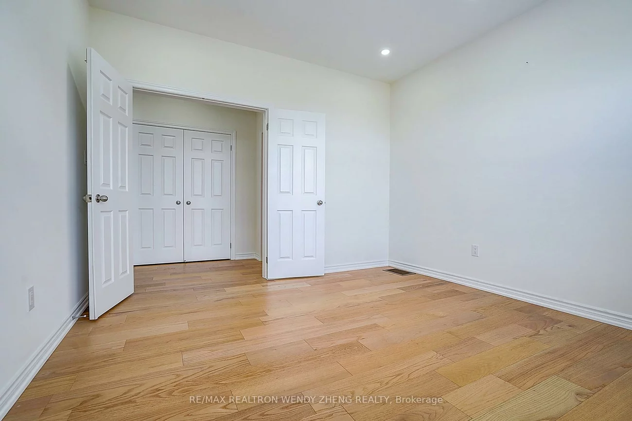 21, Charles White, Sharon, East Gwillimbury