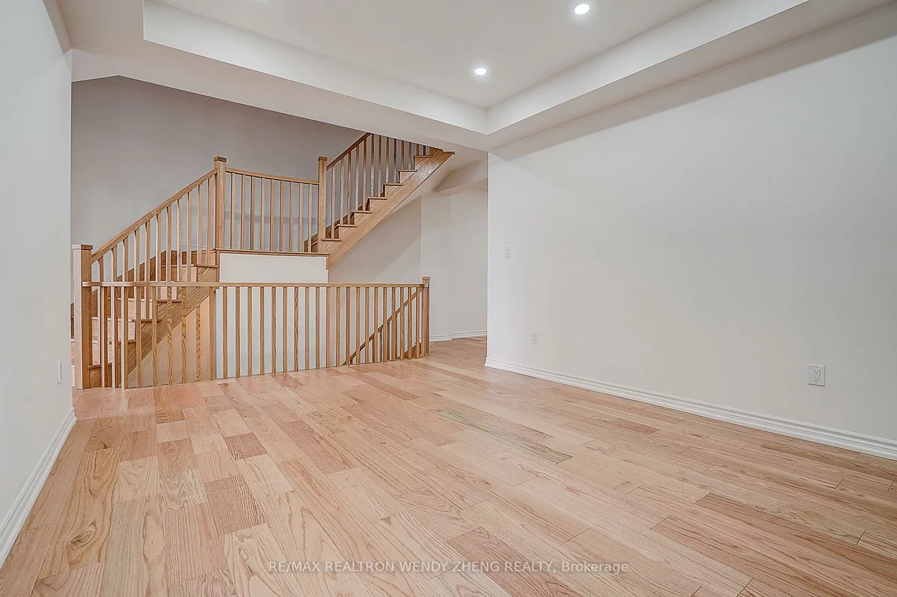 21, Charles White, Sharon, East Gwillimbury