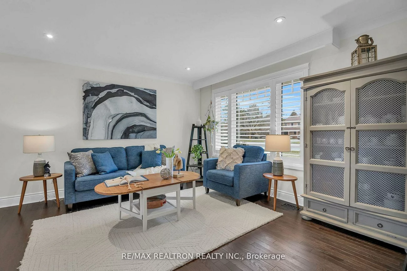 1785, Mount Albert, Sharon, East Gwillimbury