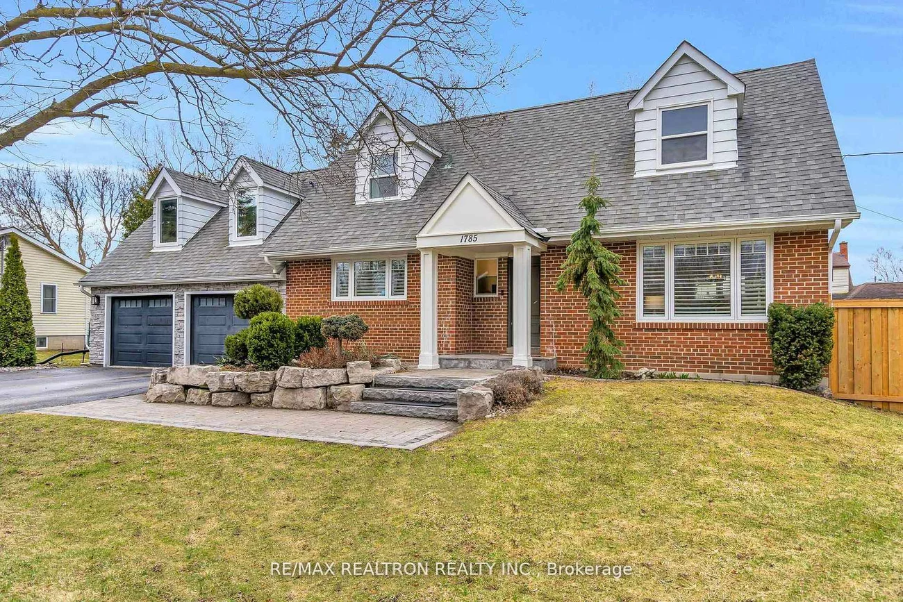 1785, Mount Albert, Sharon, East Gwillimbury