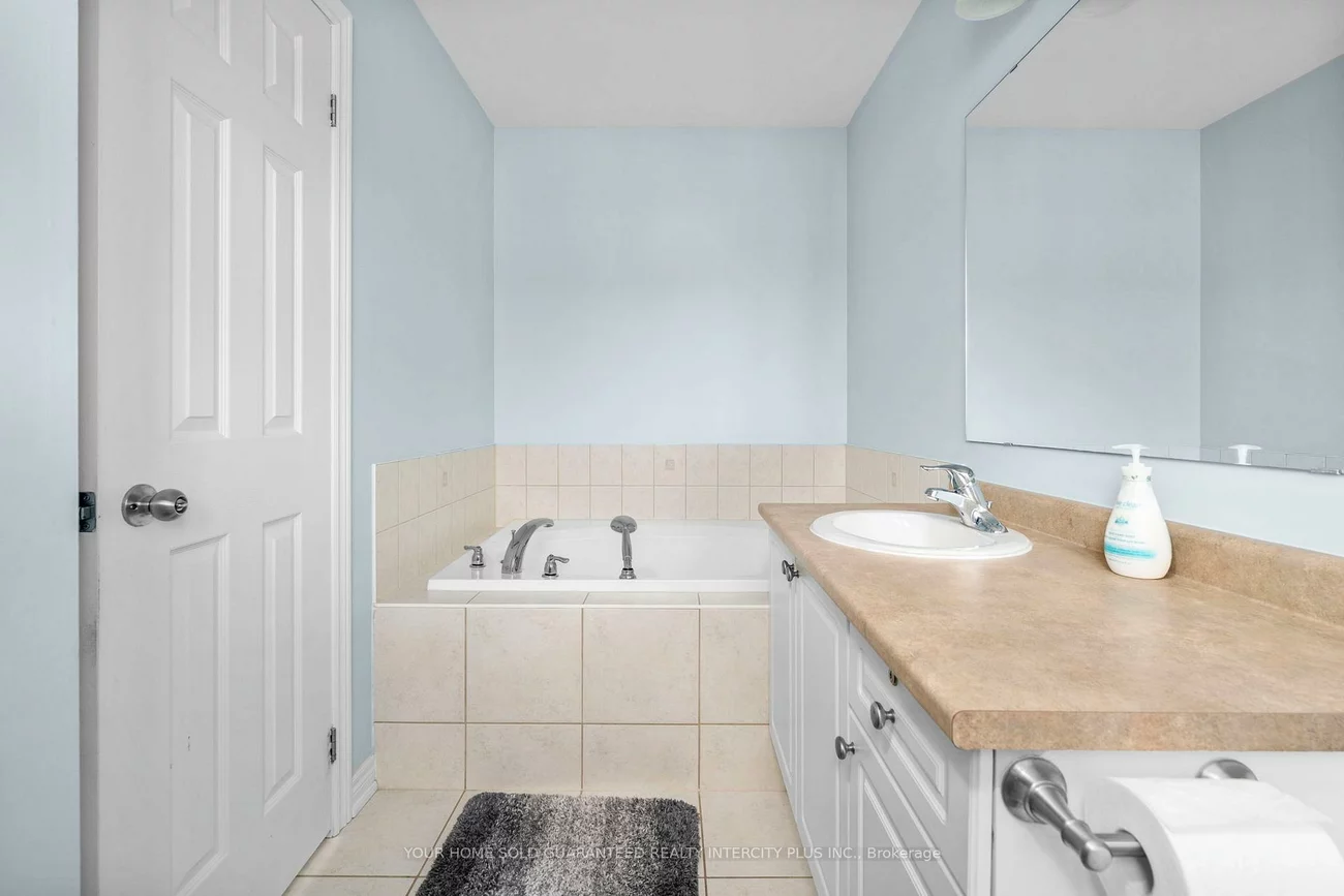 1, Thatcher, Rural East Gwillimbury, East Gwillimbury