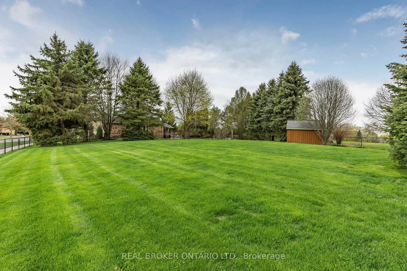 100, Colonel Wayling, Sharon, East Gwillimbury