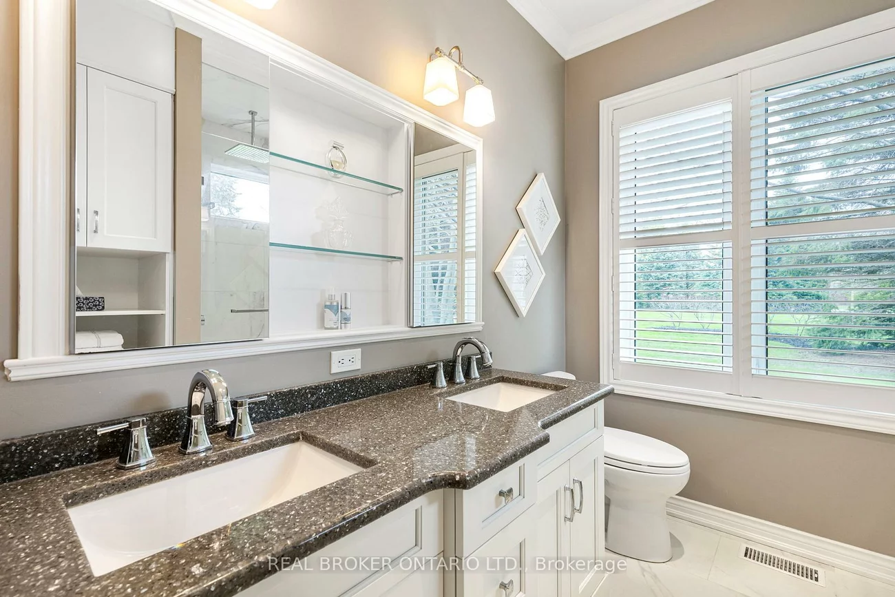 100, Colonel Wayling, Sharon, East Gwillimbury