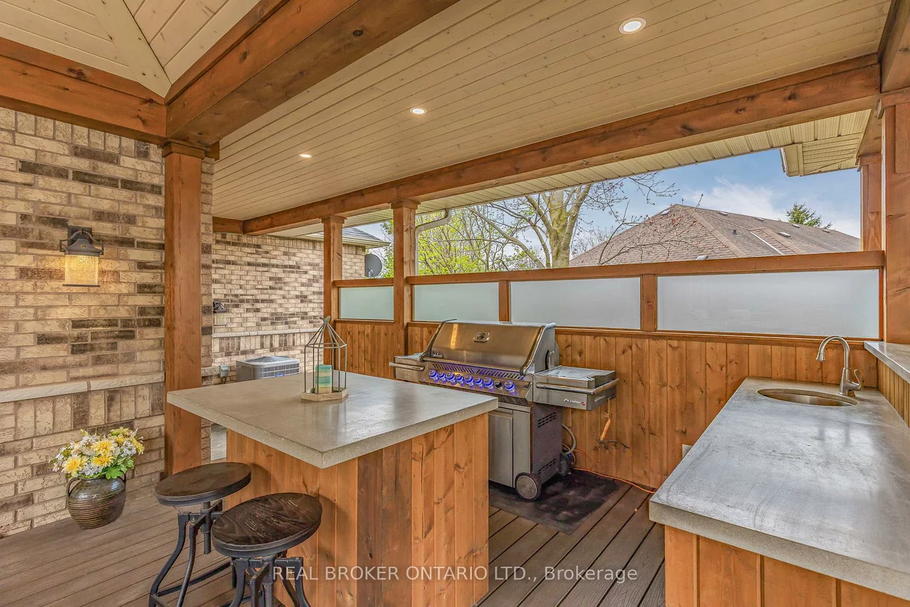 100, Colonel Wayling, Sharon, East Gwillimbury
