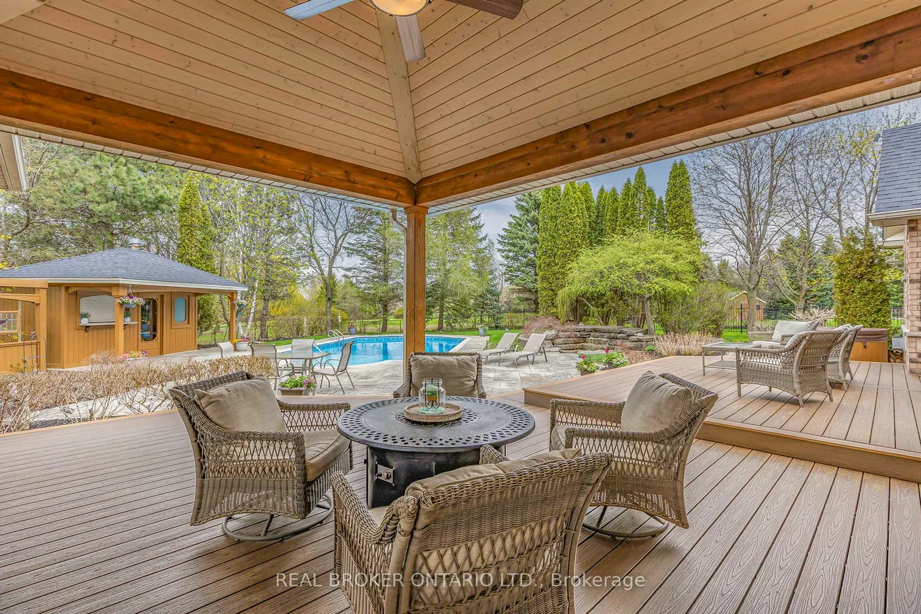 100, Colonel Wayling, Sharon, East Gwillimbury