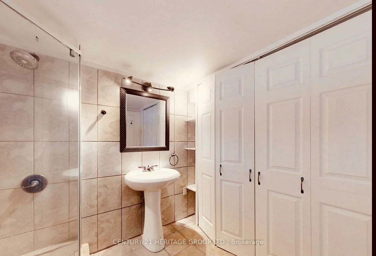 20015, Bathurst, Holland Landing, East Gwillimbury