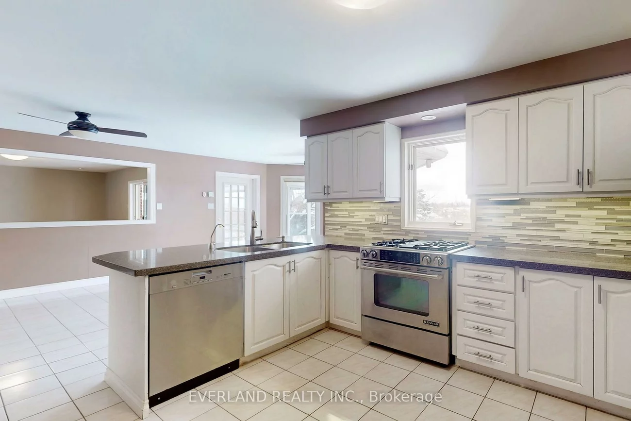 173, Thompson, Holland Landing, East Gwillimbury