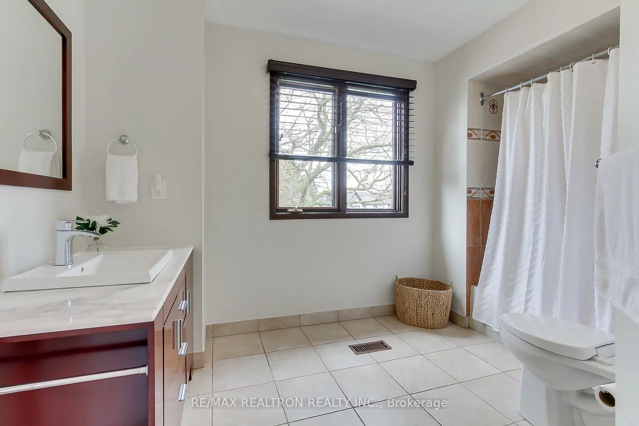 44, Ward, Sharon, East Gwillimbury