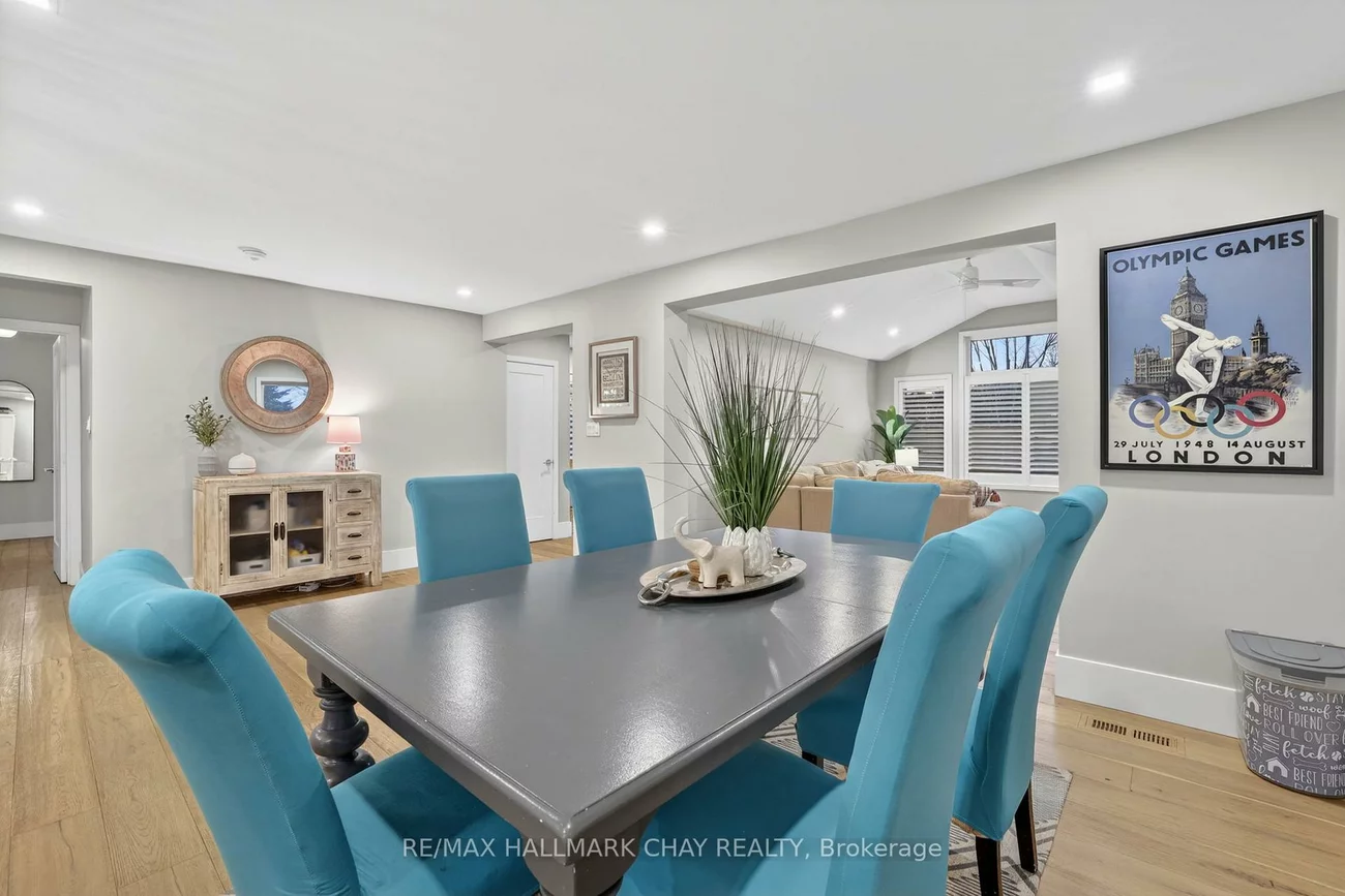 1587, Mount Albert, Sharon, East Gwillimbury