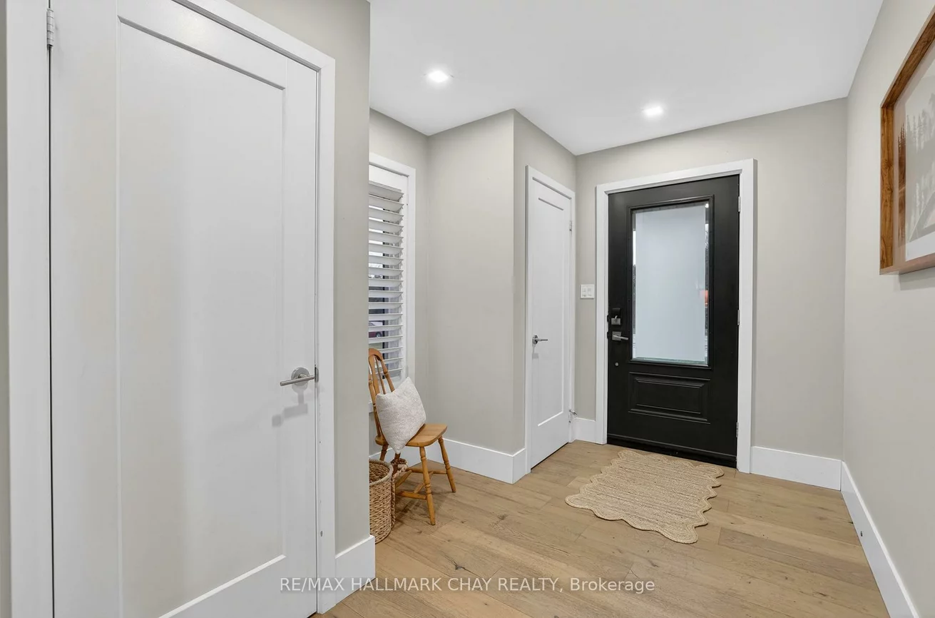 1587, Mount Albert, Sharon, East Gwillimbury