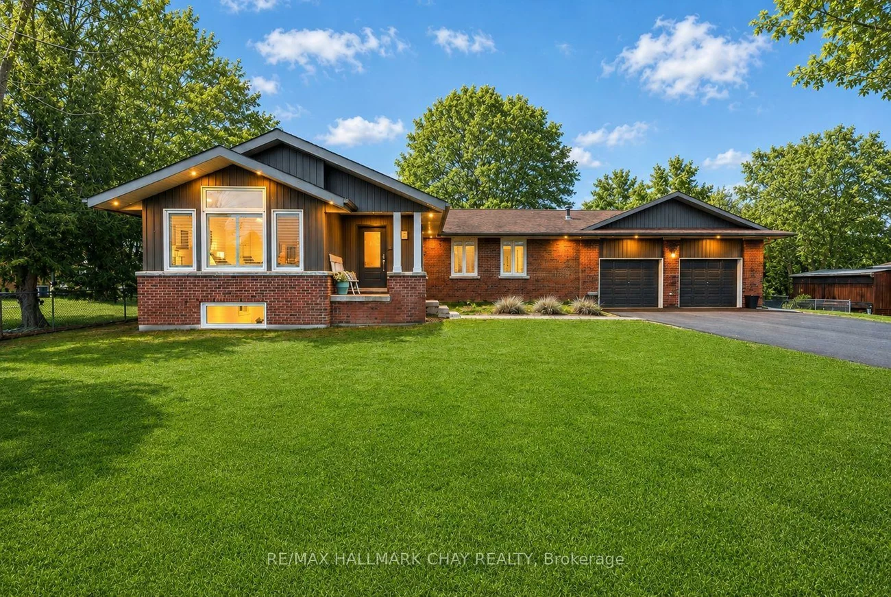 1587, Mount Albert, Sharon, East Gwillimbury