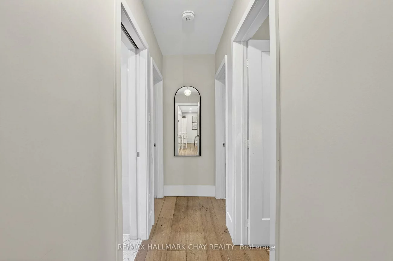 1587, Mount Albert, Sharon, East Gwillimbury