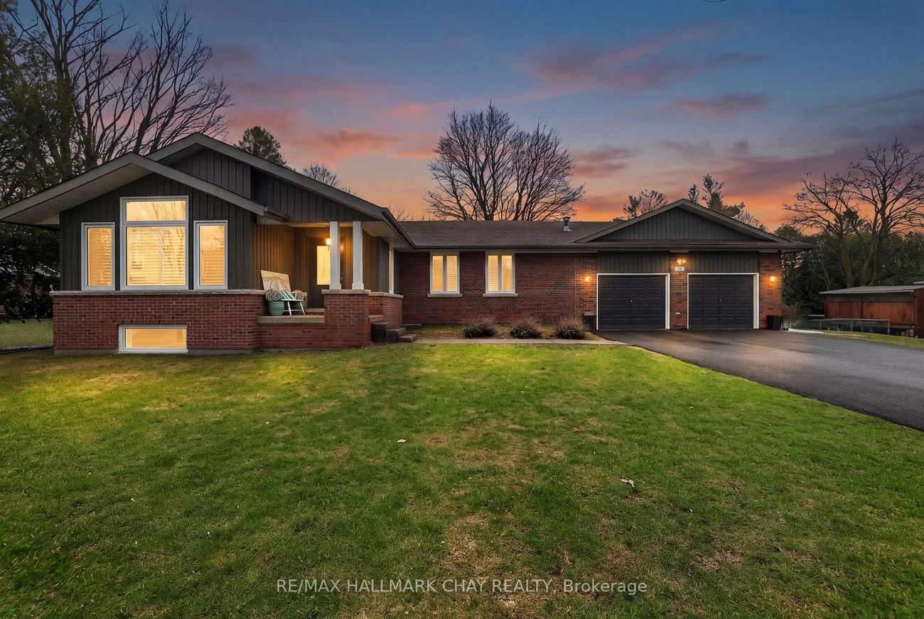 1587, Mount Albert, Sharon, East Gwillimbury