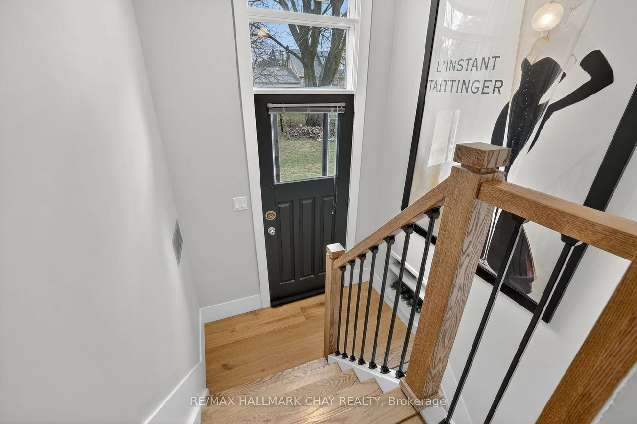 1587, Mount Albert, Sharon, East Gwillimbury