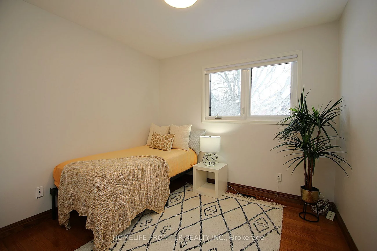 40, Delta, Holland Landing, East Gwillimbury