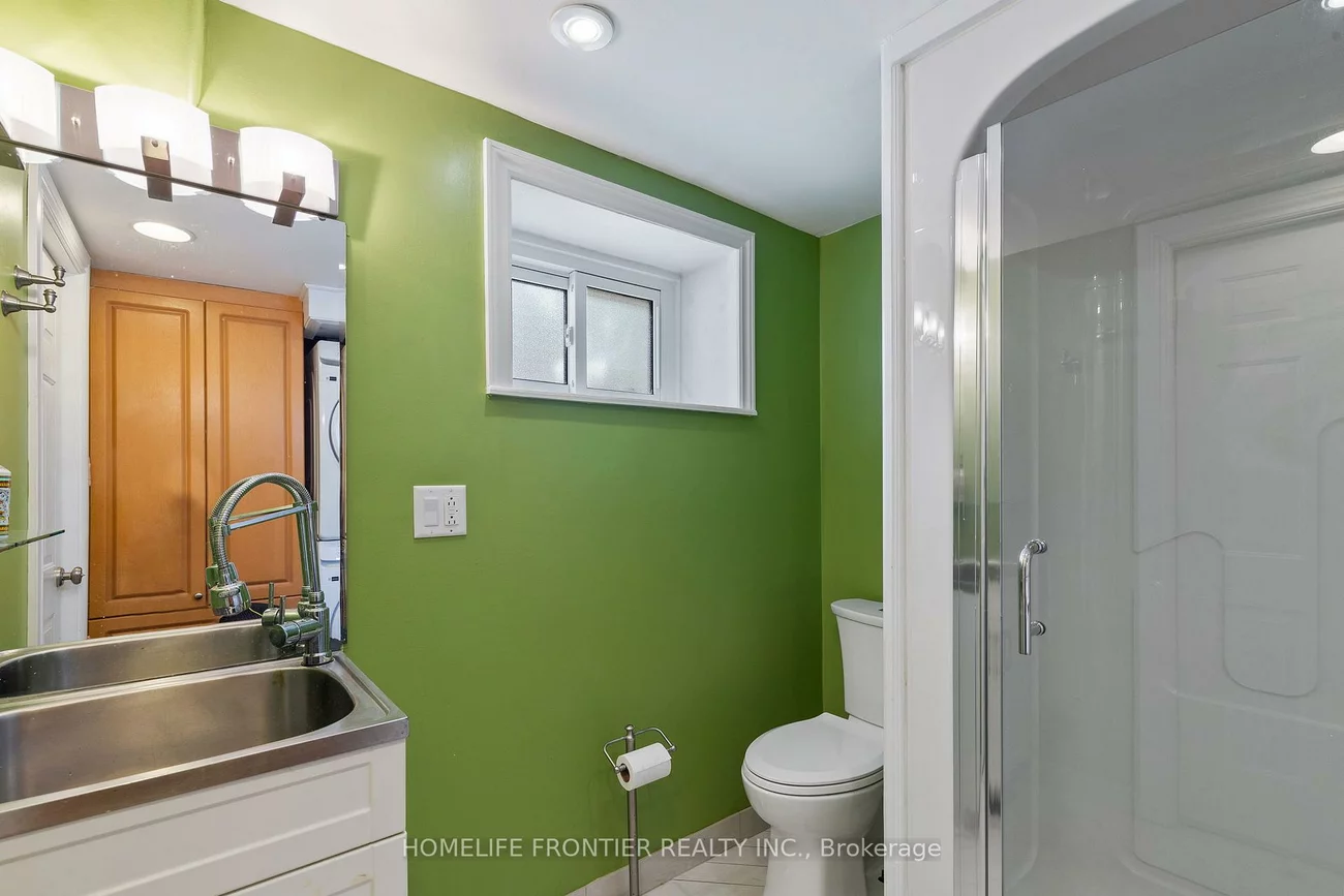 40, Delta, Holland Landing, East Gwillimbury