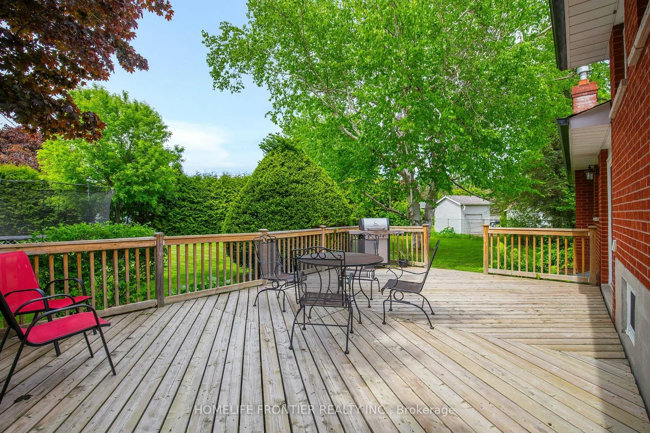 40, Delta, Holland Landing, East Gwillimbury