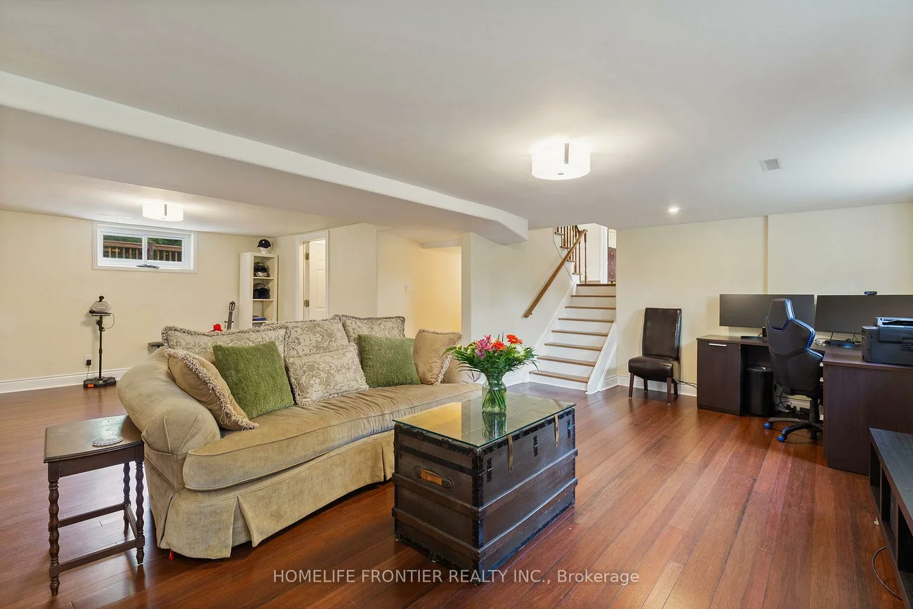 40, Delta, Holland Landing, East Gwillimbury