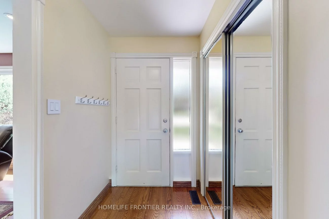 40, Delta, Holland Landing, East Gwillimbury