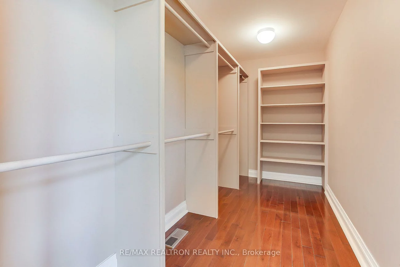 115, Park, Holland Landing, East Gwillimbury
