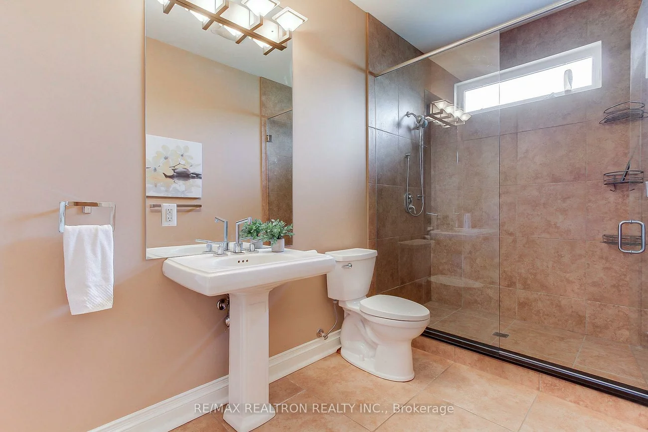 115, Park, Holland Landing, East Gwillimbury