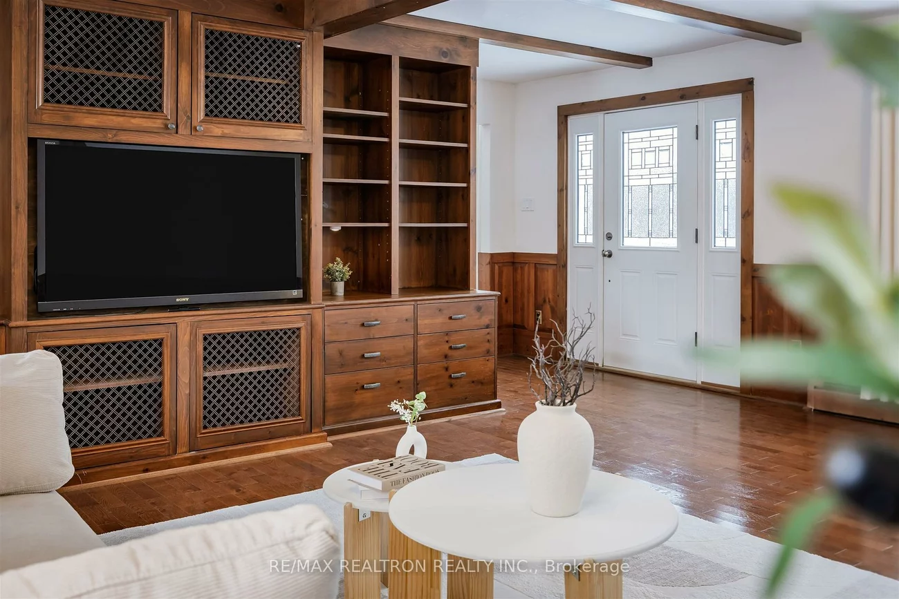 17755, Warden, Rural East Gwillimbury, East Gwillimbury