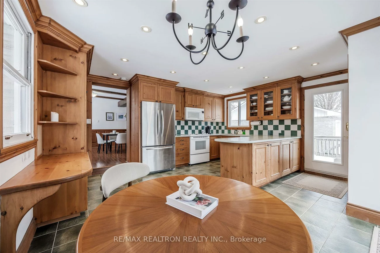 17755, Warden, Rural East Gwillimbury, East Gwillimbury